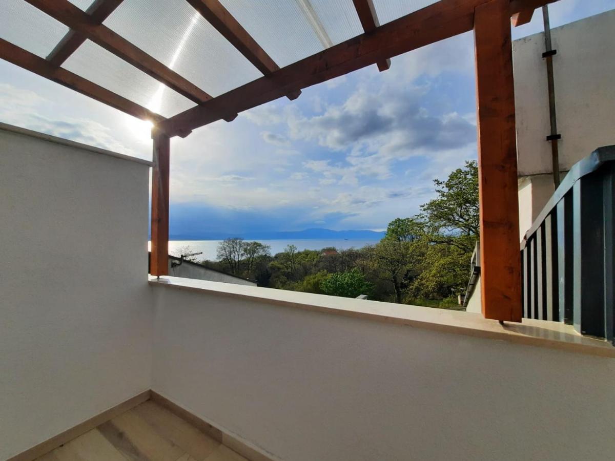 Njivice, Otok Krk, Apartman Dora Luaran gambar