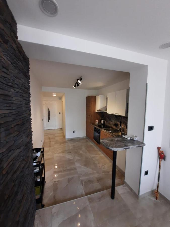 Njivice, Otok Krk, Apartman Dora Luaran gambar