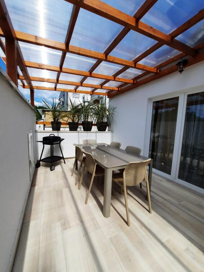 Njivice, Otok Krk, Apartman Dora Luaran gambar