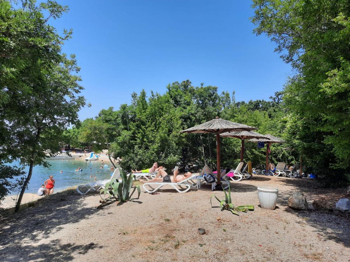Njivice, Otok Krk, Apartman Dora Luaran gambar