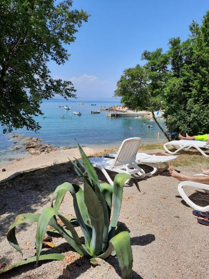 Njivice, Otok Krk, Apartman Dora Luaran gambar